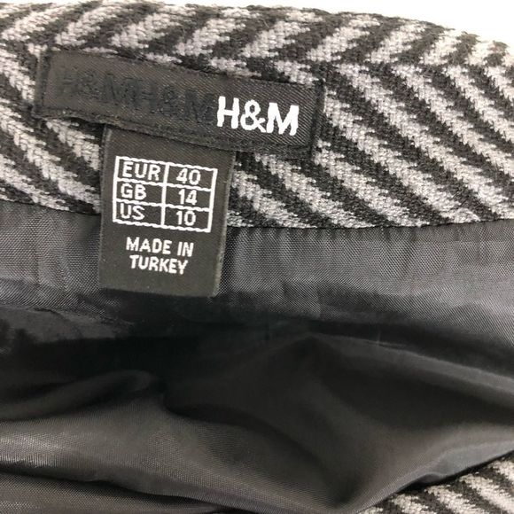 4/$45 H&M | Grey Black Herringbone Skirt | 10 - Picture 7 of 8